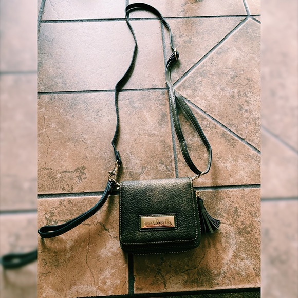 Simply Noelle Handbags - Simply Noelle Green Wristlet